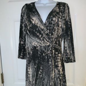 💖Wrap around multi gray & white Dress